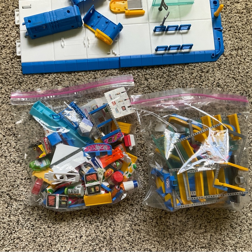 Mini Mart Playset with Accessories - Picture 3 of 3